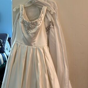 Oleg Cassini wedding dress